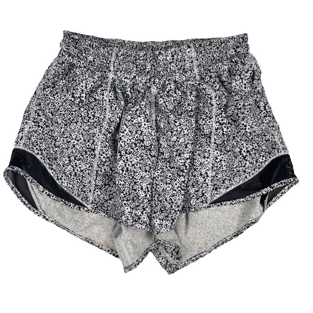 Women's Lululemon Printed Athletic Shorts Size 4 Tall